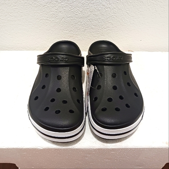 Crocs - Picture 2 of 4